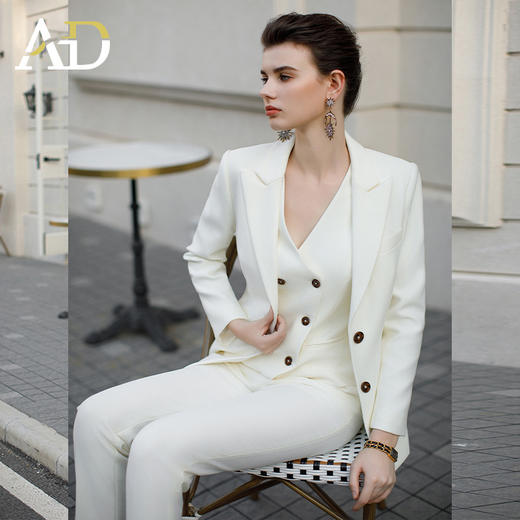 AD春季白色西装外套女总裁正装时尚两粒扣工作服职业西服套裤工装 商品图0
