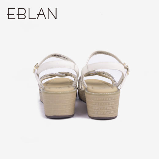 伊伴休闲凉鞋B24302601 商品图3