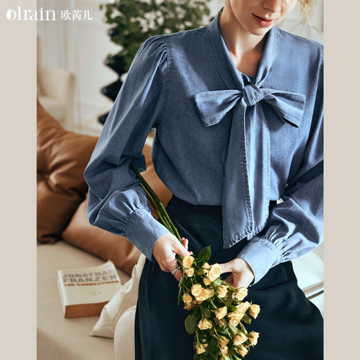 OLrain欧芮儿法式牛仔衬衫女早春2024新款复古通勤系带蝴蝶结上衣 商品图0