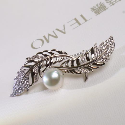 【羽翼初成】南洋白珠胸针 商品图0