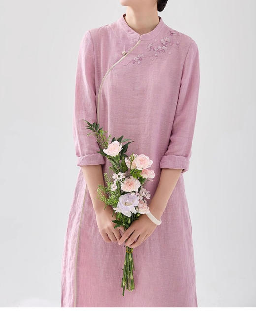 亚麻刺绣长袖长款连衣裙，立领宽松轻旗袍HS24832 商品图1