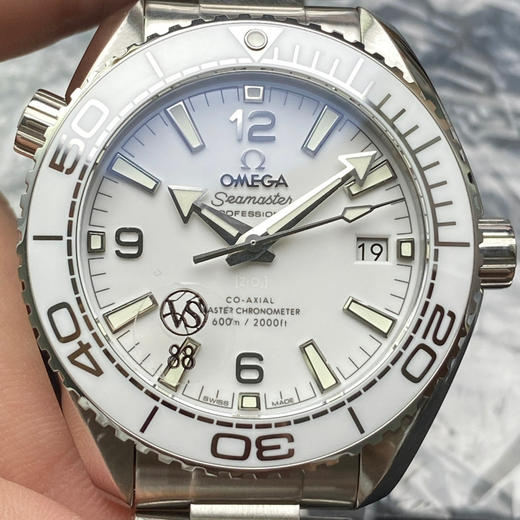 VS欧miga海马600系列女表215.30.40.20.04.001，#非黑即白#，39.5mm，自动机械机芯，精钢表带，透底，女士腕表 商品图13