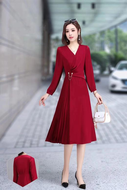 A7063        法式轻奢气质V领褶皱收腰显瘦中长款连衣裙（特价不退换） 商品图0