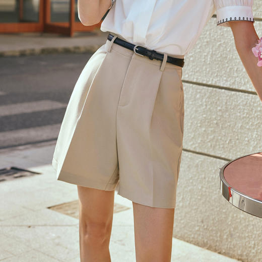 OLrain欧芮儿浅卡其色休闲裤女早春2024新款通勤简约百搭西装短裤 商品图1