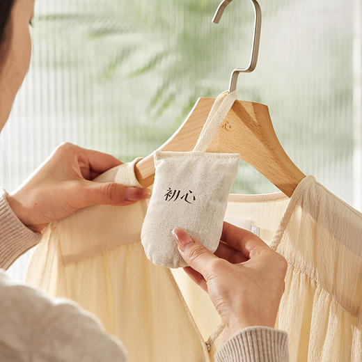 初心| 雪松香包 商品图1