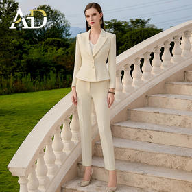 AD大学生面试主持人播音艺考服装女米白色设计感西装浅色职业套装