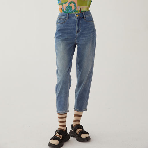 谜底牛仔裤女2024夏季新款简约时尚弹力水洗牛仔九分裤246MK7017 商品图0