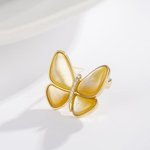 【精装礼盒】孟晚舟同款气质蝴蝶胸针 精致西装胸花配饰天然贝母别针扣 商品图1