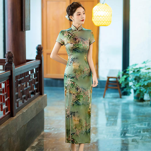 WC-70 2024新款真丝旗袍年轻款高端气质长款改良版桑蚕丝连衣裙 商品图1