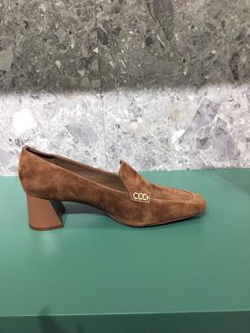 【云粉节】BF楼Westory年时装深口女单大粗跟低跟休闲鞋