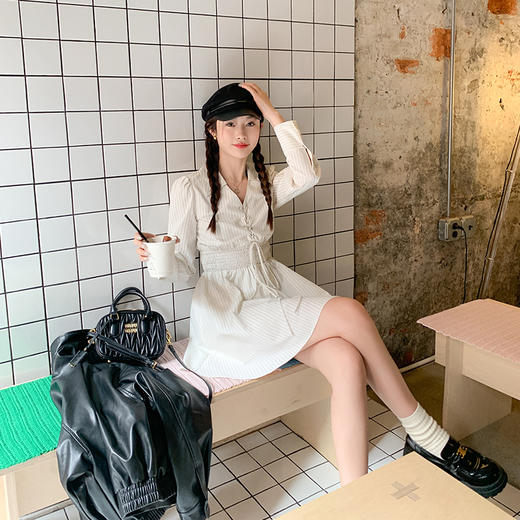 <曾小咸推荐>微信粉丝秒杀专场 仅此今天 活动结束下架 【清甜小百花】杏色竖条纹连衣裙 日常188.88 立降99.88 元 今天秒杀价89 ！！ 商品图3