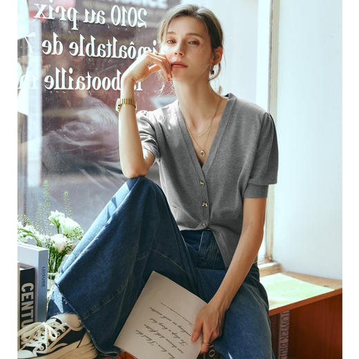 OLrain欧芮儿灰色v领针织衫女早春2024年新款高级别致通勤开衫 商品图1