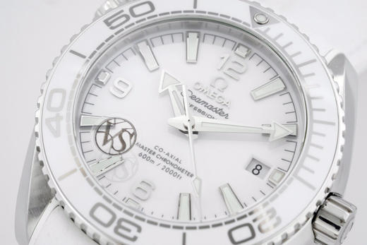 VS欧miga海马600系列女表215.33.40.20.04.001，#非黑即白#，39.5mm，自动机械机芯，橡胶表带，透底，女士腕表 商品图5