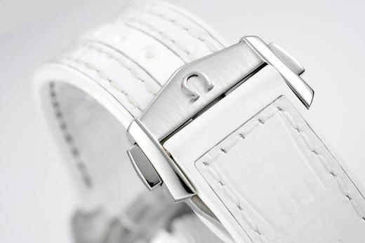 VS欧miga海马600系列女表215.33.40.20.04.001，#非黑即白#，39.5mm，自动机械机芯，橡胶表带，透底，女士腕表 商品图8