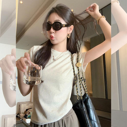 <曾小咸推荐>现货秒杀！卖完不补 ！微信打折价！【经典不过时】4色正肩短袖 日常115/件 立减75.01 秒杀39.99/件！！ 商品图1