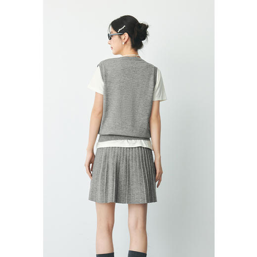 【严选】诗凡黎春基础百搭V领套头背心SF2330061 商品图4