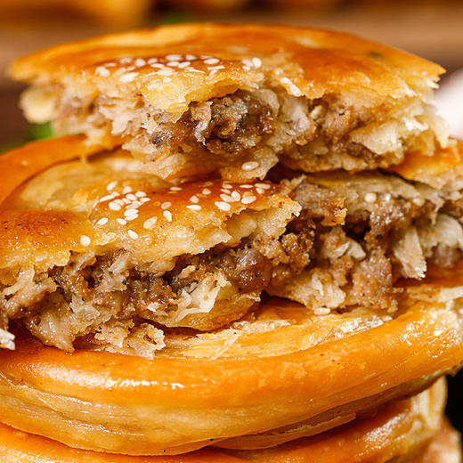 【成都老味道！四川名锅魁军屯锅盔】传承技艺，秉承古法"一打二抹三翻六转"，肉馅饱满，外酥里嫩，特产肉锅魁馅饼零食早餐半成品地方特色小吃 商品图1