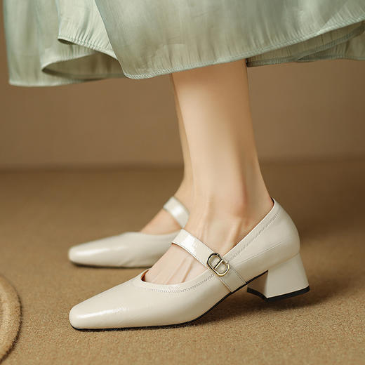 【预售5天】春夏新款，粗跟里外全真皮单鞋LD&6715 商品图1