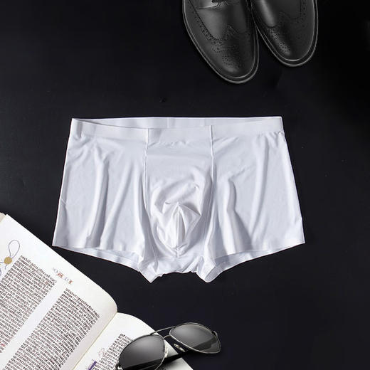 2024超舒服的出口日本男士羊奶丝平角内裤 一片式无痕 夏季薄款透气速干 商品图9