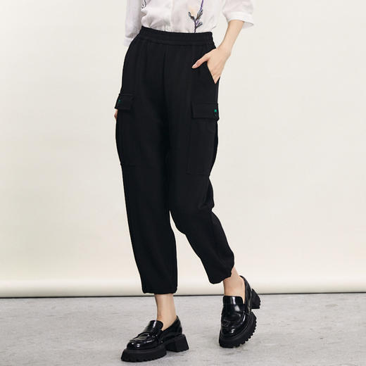 谜底休闲裤女2024春新款时尚百搭大口袋宽松运动风长裤241MK0153 商品图1