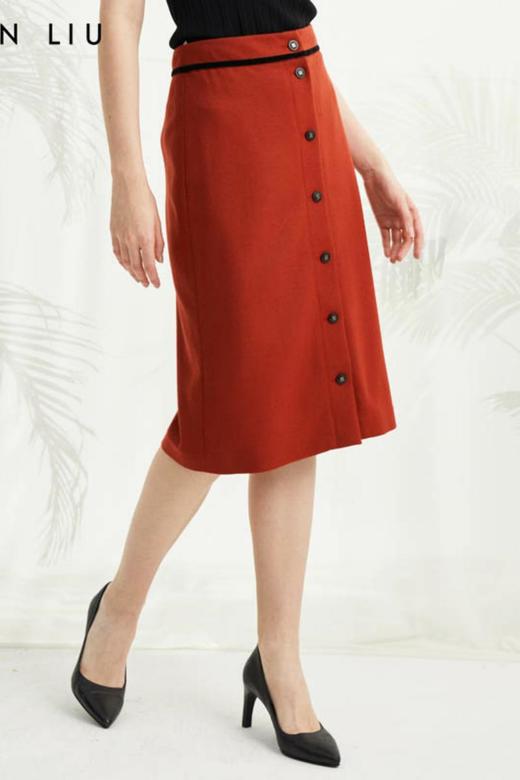 VIVIAN LIU薇薇安刘R2414006春女装新款前中撞色纽扣小香风半裙 商品图5