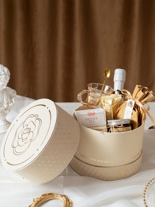 节日礼品包装服务（不包含盒内商品） 商品图0