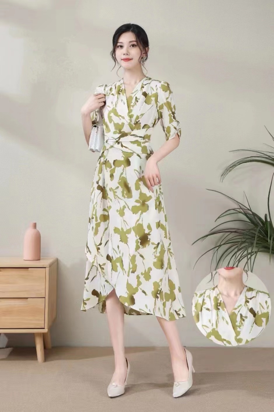 A7003       茶歇复古气质印花修身显瘦中长款连衣裙（特价不退换）