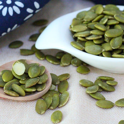 【新疆】无壳南瓜子新货熟南瓜籽 原味炒货烘焙南瓜子 商品图0