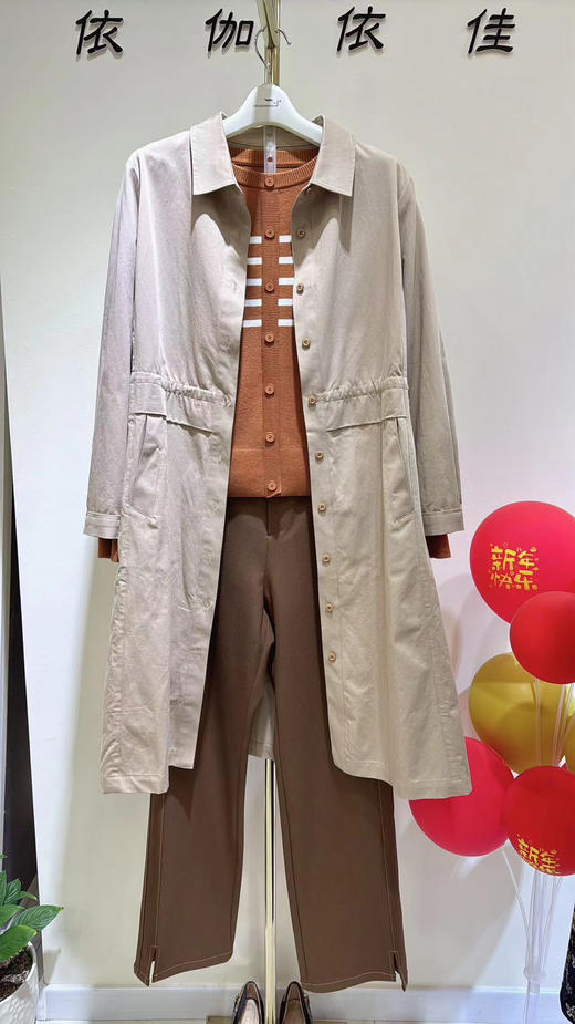 2F依伽依佳风衣 商品图0