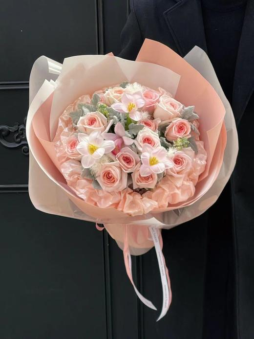 粉荔枝郁金香混搭花束 商品图1