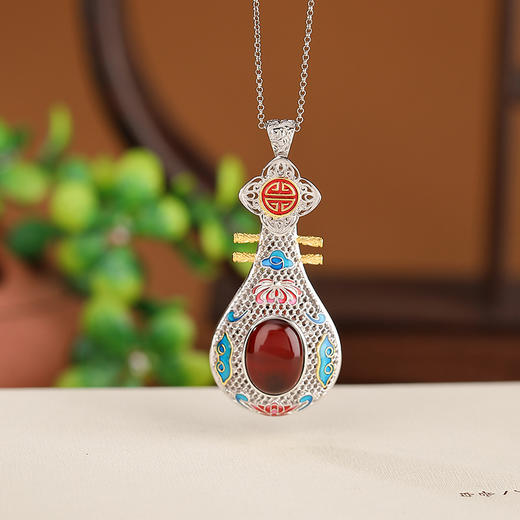 【祥云莲花】S925银镀金和田玉血珀国潮景泰蓝镂空琵琶吊坠【CW-DZ06195】 商品图1