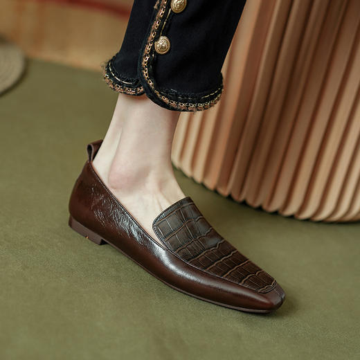 【预售5天】通勤百搭，头层牛油皮平头平底小皮鞋PS1703 商品图8