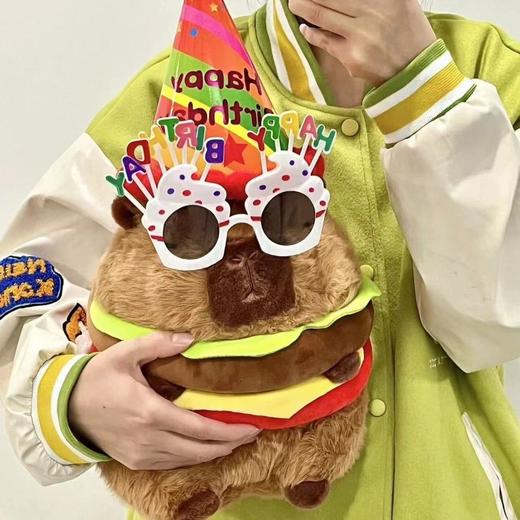 东北军大衣卡皮巴拉公仔玩偶卡皮吧啦花棉袄 商品图1