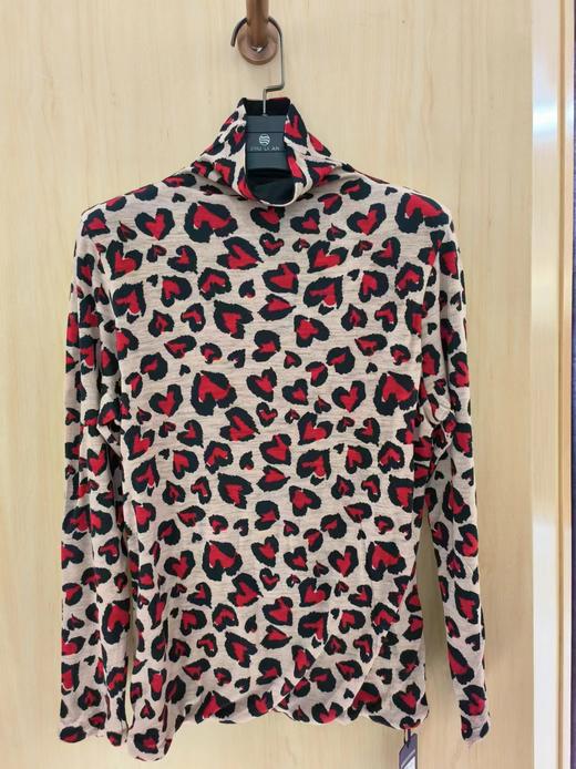 4F 住利安长袖小衫 商品图0