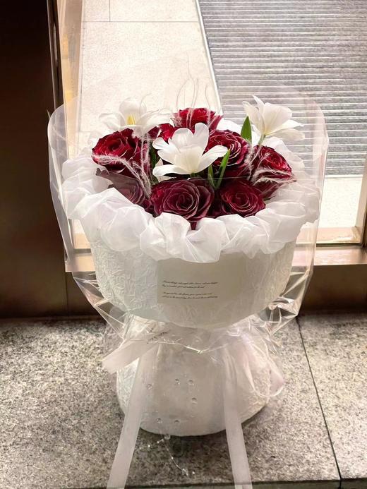 郁金香混搭花束 商品图1