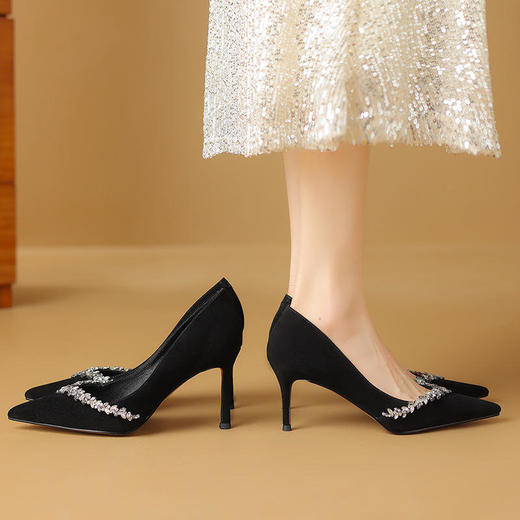 OLD24-038法式尖头细跟浅口磨砂真皮时尚水钻镂气质高跟鞋 商品图0