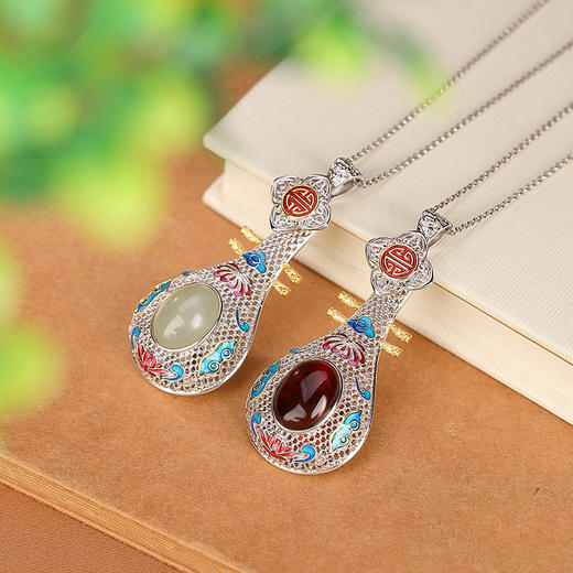 【祥云莲花】S925银镀金和田玉血珀国潮景泰蓝镂空琵琶吊坠【CW-DZ06195】 商品图0