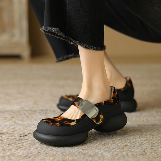 【预售5天】春夏新款，撞色拼接厚底圆头玛丽珍马毛单鞋TYM&6520 商品图4