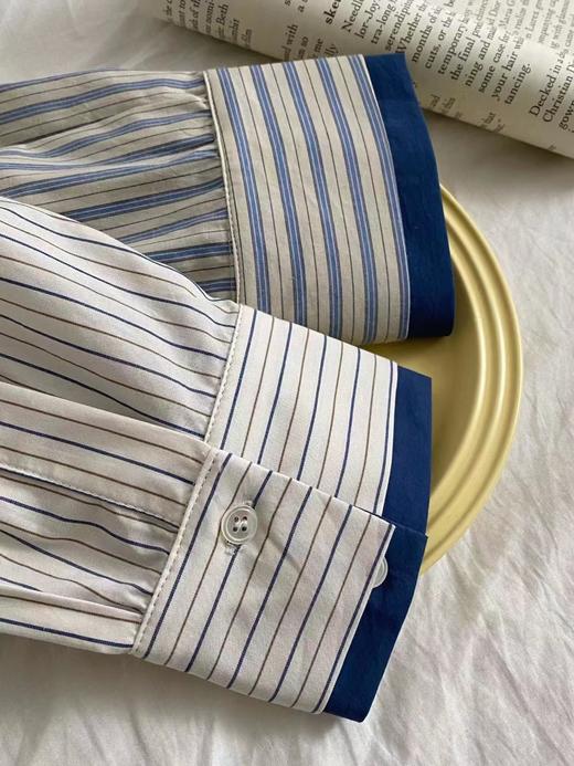 老米优品/3-5天发。韩代同款《高密条纹拼接刺绣设计款纯棉衬衫》宽松廓形，洒脱复古男友风。假两件撞色袖口~~ CY240221B 商品图2