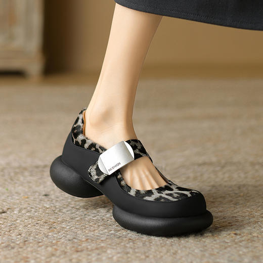 【预售5天】春夏新款，撞色拼接厚底圆头玛丽珍马毛单鞋TYM&6520 商品图9