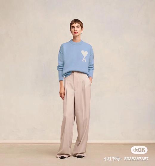 点此购买 AMI*艾米爱心男女经典款提花大爱心圆领毛衣 LL 280226 商品图4