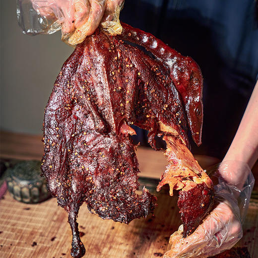 【掌柜辣椒铺】川味特产，成都特色黑秘鸭，酱香味，火锅味，香辣味三种口味 商品图3