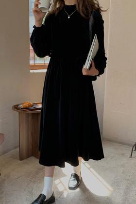 L.Fleuri 黑色高领收腰A型连衣裙 15069