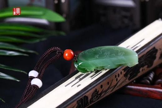 和田碧玉【龙凤牌】吊坠一对 配精美编制挂绳 商品图1