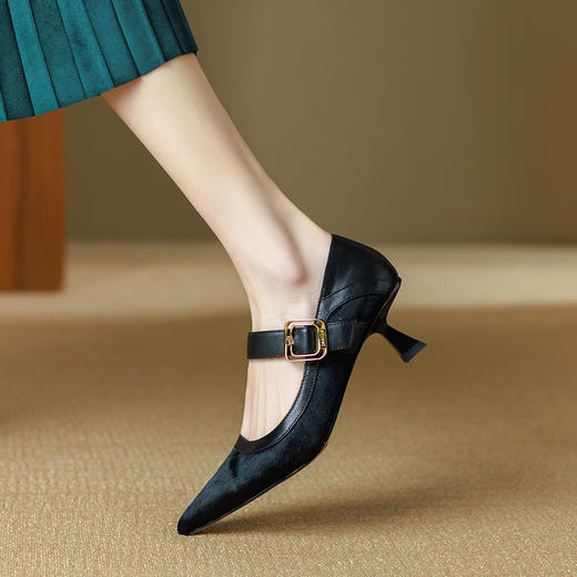 【预售5天】性感百搭，搭配小黑裙马毛+头层牛皮拼接尖头高跟鞋SY&G6046-1 商品图4