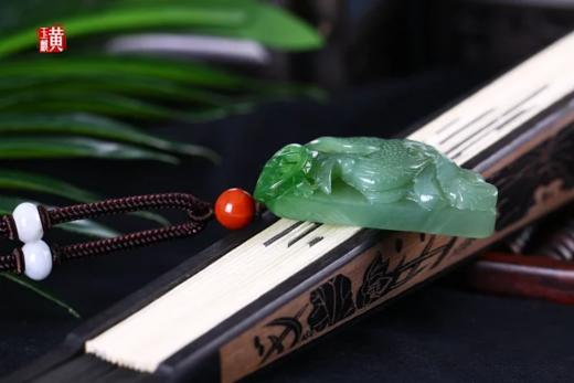 和田碧玉【龙凤牌】吊坠一对 配精美编制挂绳 商品图5