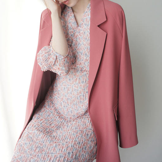 春夏大码女装温柔复古宽松薄西装胖mm慵懒一粒扣飘逸时髦外套 商品图3