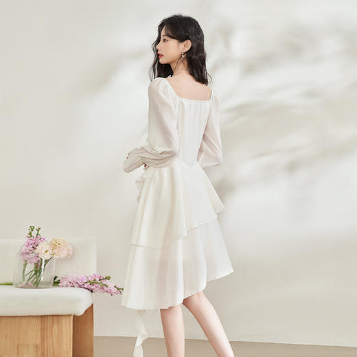 西遇浅杏色氛围感气质裙子女新款荷叶边设计超好看连衣裙D0540617 商品图4