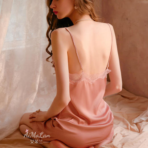 【迷人V领 触感MAX 柔软顺滑】纯欲蕾丝吊带睡裙 商品图5
