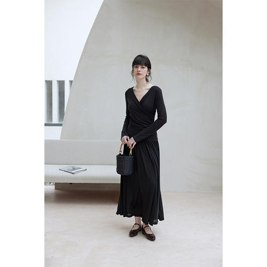 HeyDress长袖T恤女春季修身黑色内搭打底衫交叉V领设计感别致上衣 商品图3